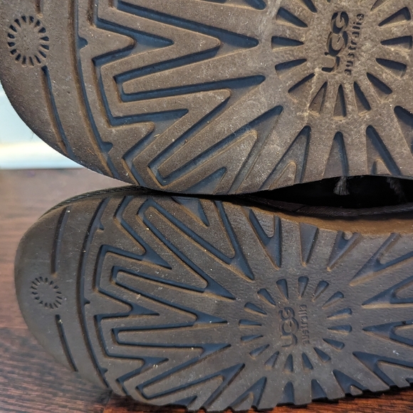 Uggs, classic brown leather, 2 - Picture 4 of 5